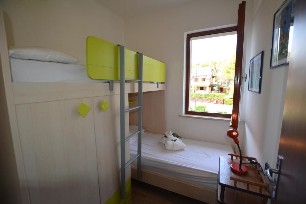 Villa In Lignano Riviera Comfortable 利尼亚诺萨比亚多罗 外观 照片