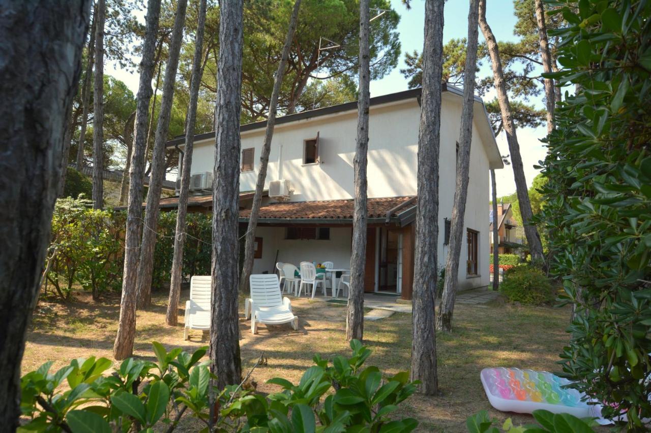 Villa In Lignano Riviera Comfortable 利尼亚诺萨比亚多罗 外观 照片